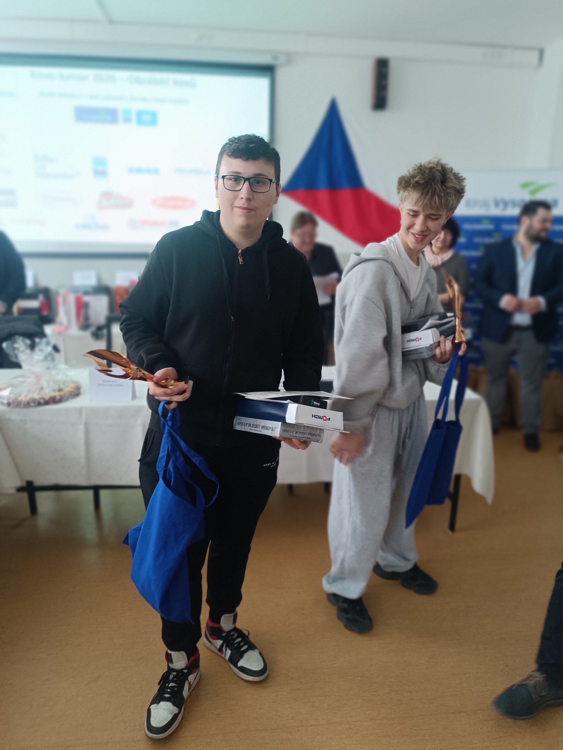 2ee1d660 089a 415a a34f bf167e763711